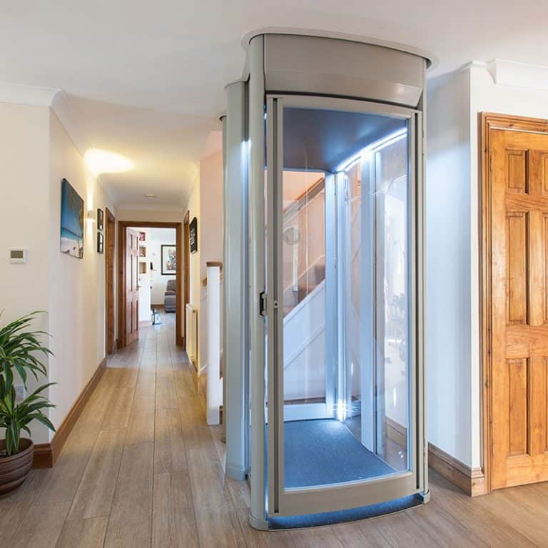 Ascensor doméstico instalado en una vivienda